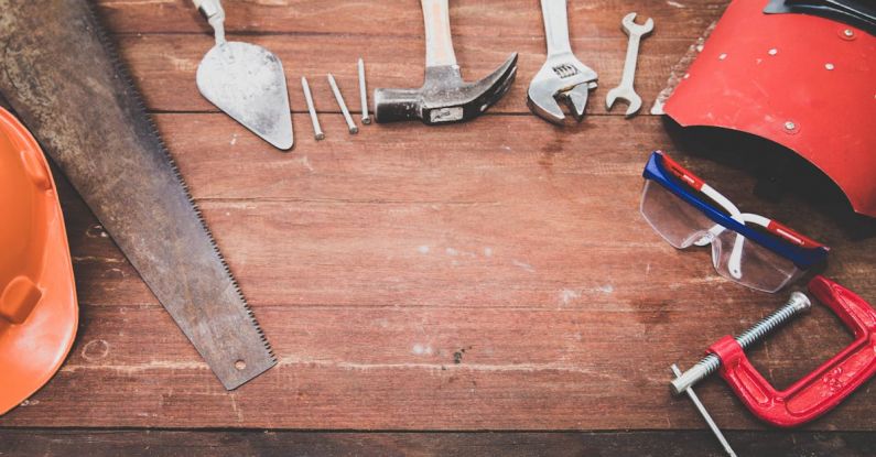 Workshop - Flat Lay Photography of Hand Tools